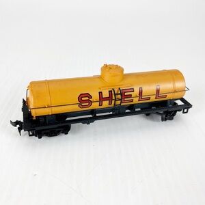 Tyco HO Scale Shell Oil Company Single Dome Tanker Model Train Car